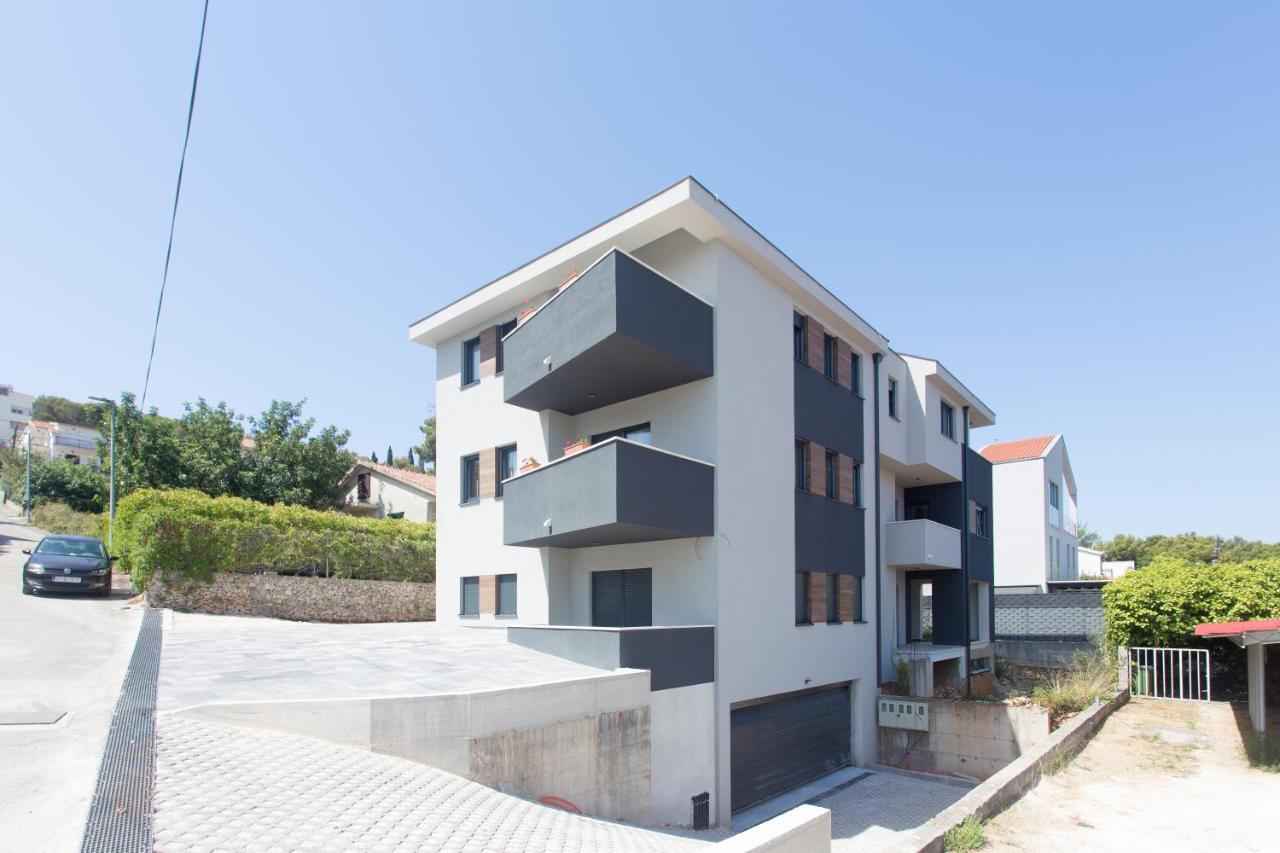 Beachfront House Olbia With Private Parking โตรกีร์ ภายนอก รูปภาพ