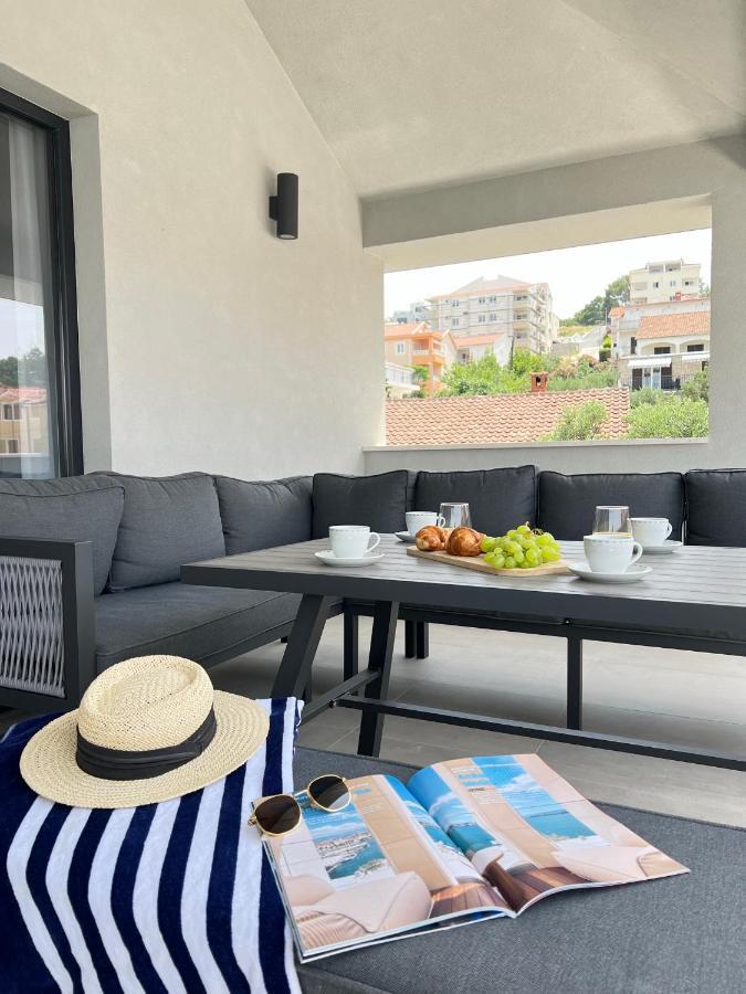 Beachfront House Olbia With Private Parking โตรกีร์ ภายนอก รูปภาพ