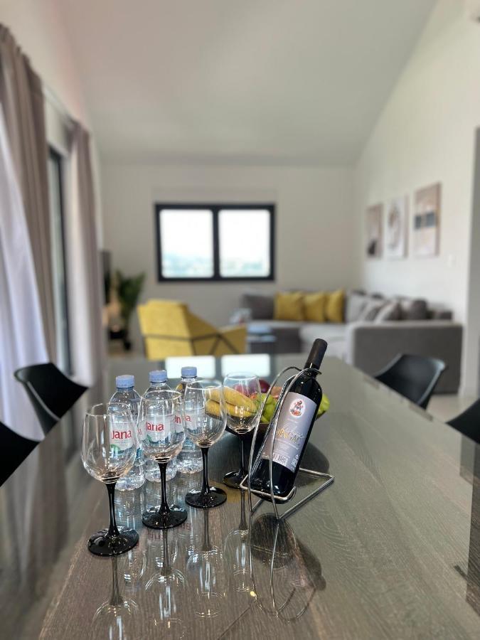 Beachfront House Olbia With Private Parking โตรกีร์ ภายนอก รูปภาพ
